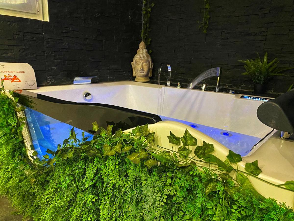 Suite Jacuzzi Privatif Plage Des Catalans Marseille Exteriér fotografie