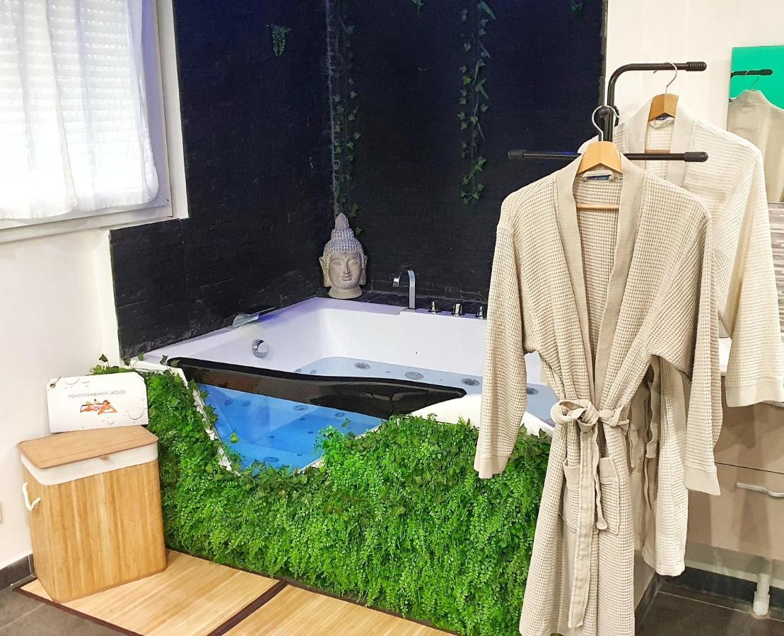 Suite Jacuzzi Privatif Plage Des Catalans Marseille Exteriér fotografie
