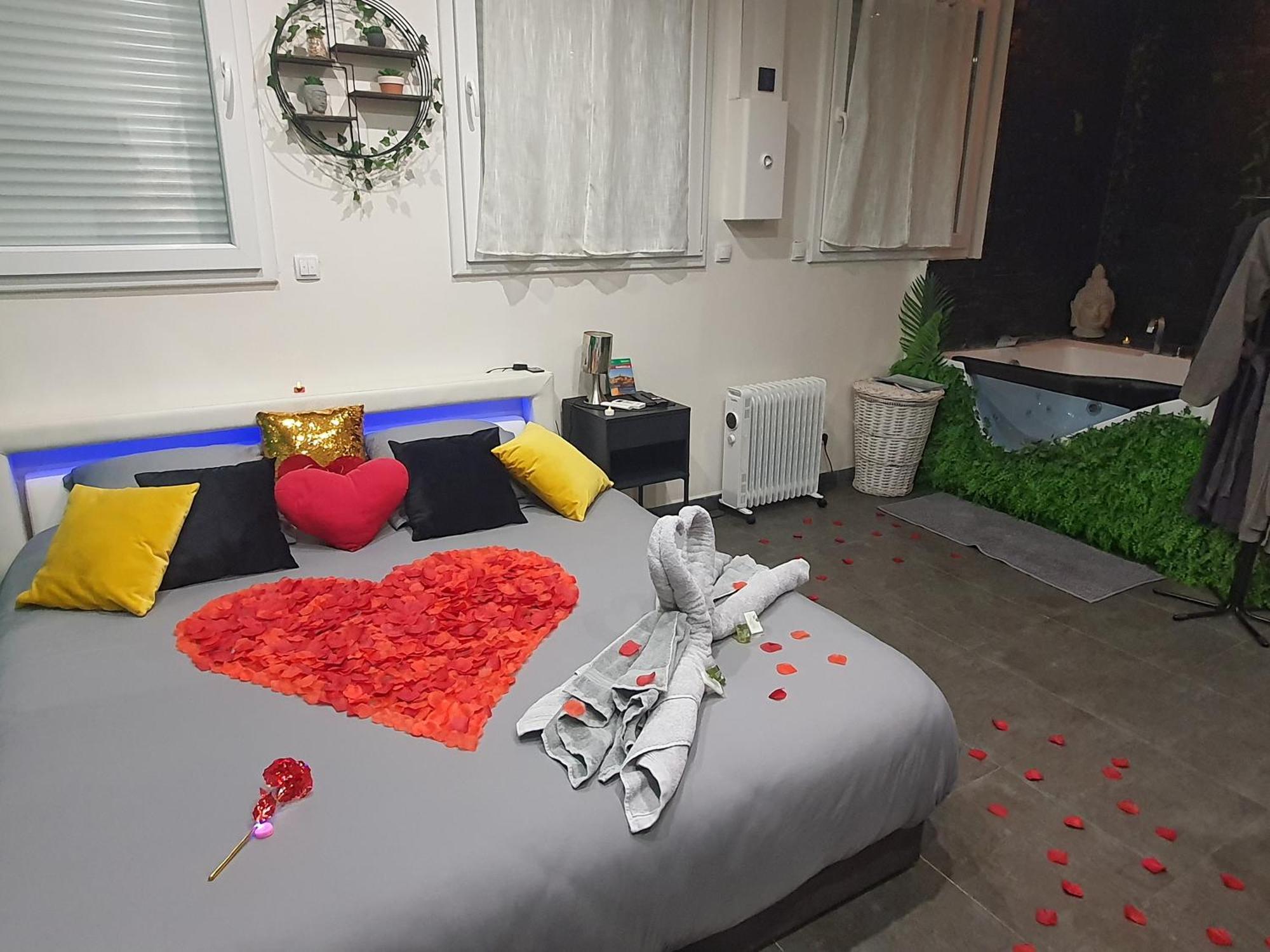 Suite Jacuzzi Privatif Plage Des Catalans Marseille Exteriér fotografie